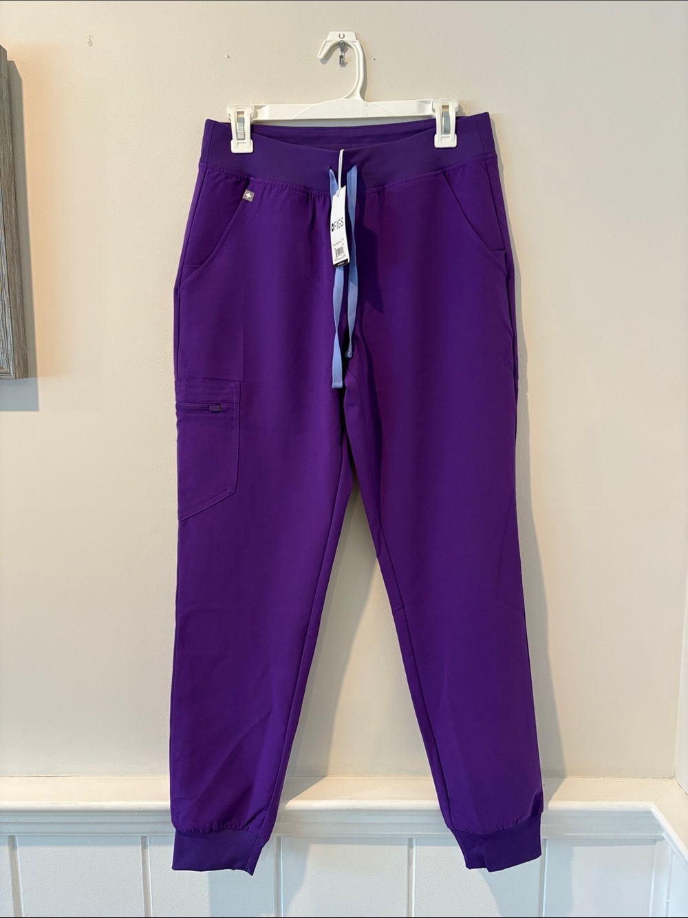NEW NWT Figs Medium Tall Zamora Jogger Scrub Pants Purple
